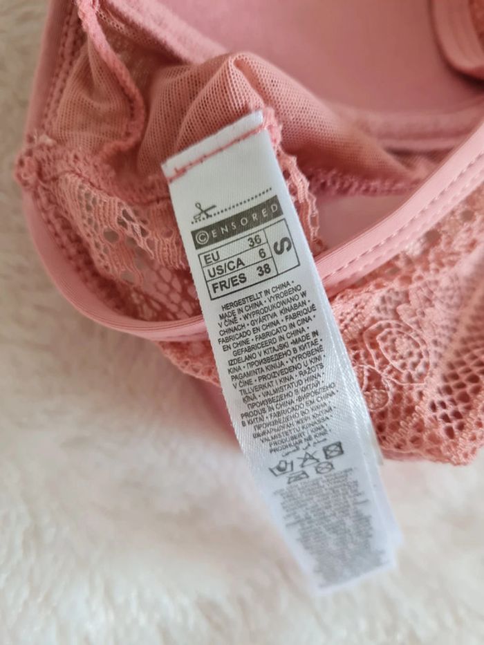 Brassière rose - photo numéro 6