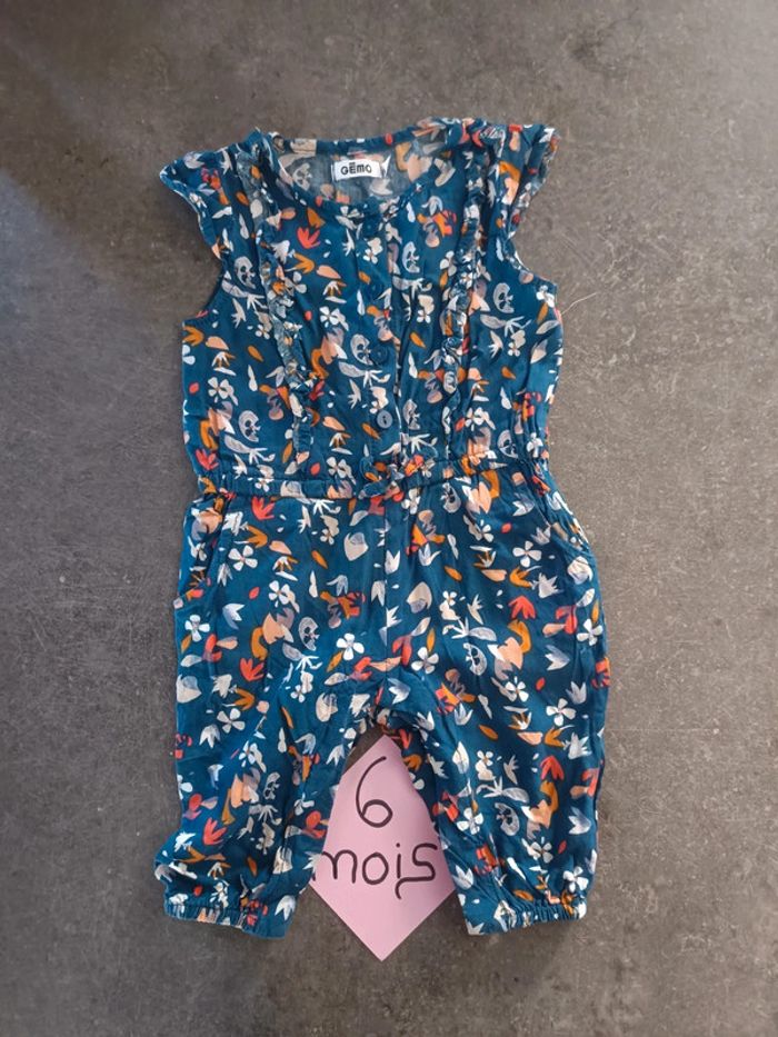 Combinaison bleue fleurie 6 mois