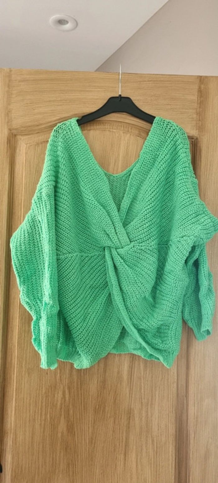 Pull vert avec gros nœud - photo numéro 3