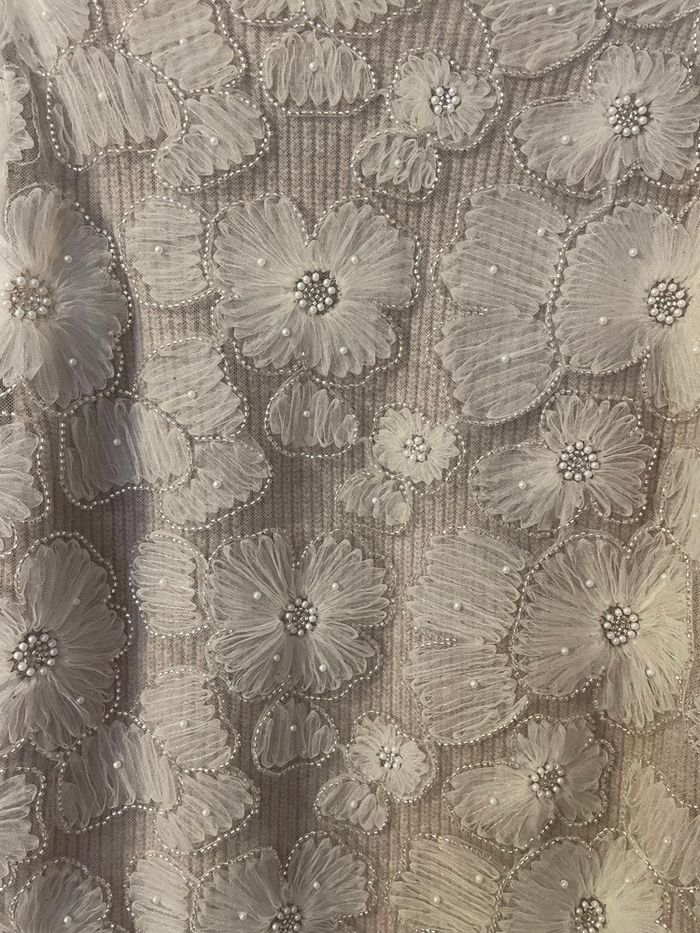 Gilet en laine brodé de perle - photo numéro 2