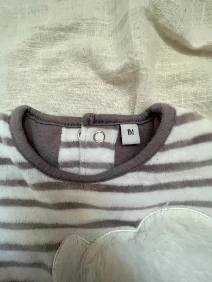Haut de pyjama bébé 1 mois – Mouton, blanc et gris, chaud - photo numéro 3