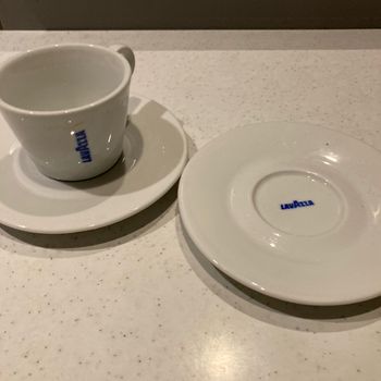 Tasse et 2 sous tasses l’avalez