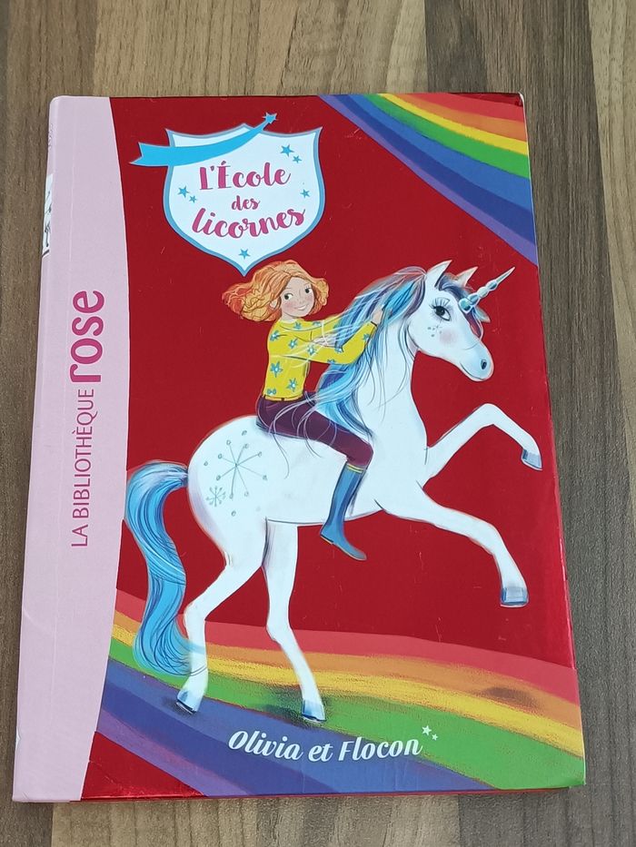 Livre École des licornes 🦄 tome 6 Olivia et Flocon - photo numéro 1