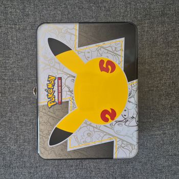 Valisette Pokemon : Pikachu 25 ans - Célébrations