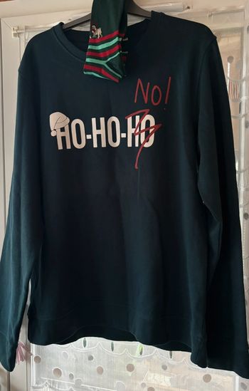 Pull sweat de noël avec chaussettes