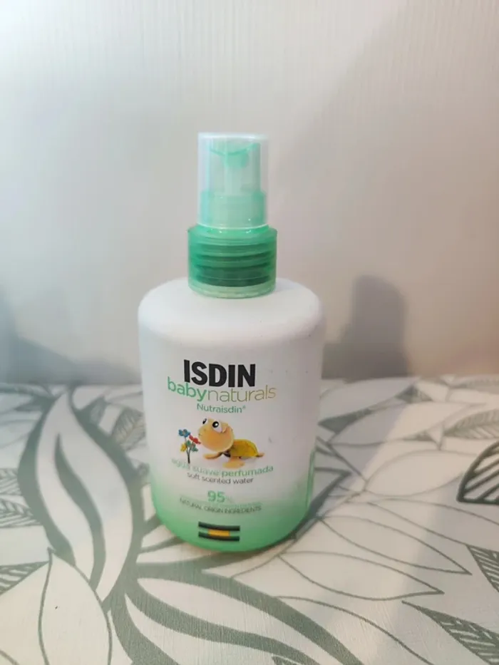 Isdin babynaturals eau douce parfumée 200ml à utiliser 6 mois après ouverture