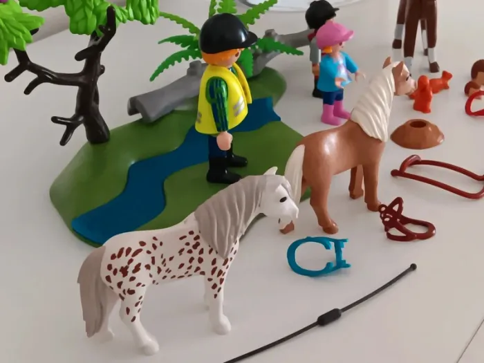 Playmobil

6947 Playmobil Cavaliers avec poneys et cheval - photo numéro 13