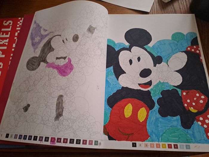Lot 2 Coloriages Sonic Pixel, Mickey & Co Cercles Magiques - photo numéro 2