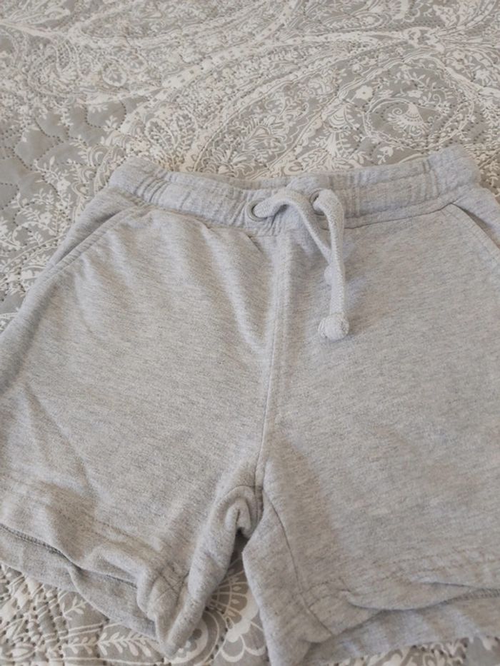 Lot de shorts garçon 18/24 mois. - photo numéro 4
