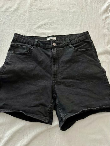 Short noir Kiabi Taille 42