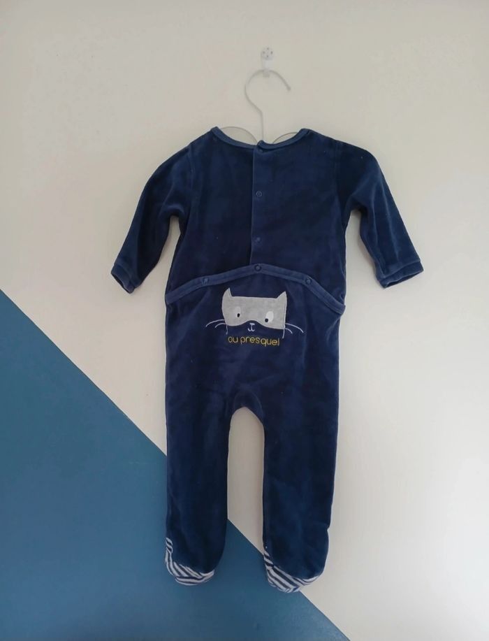Lot 8 pyjamas 6 mois - photo numéro 3