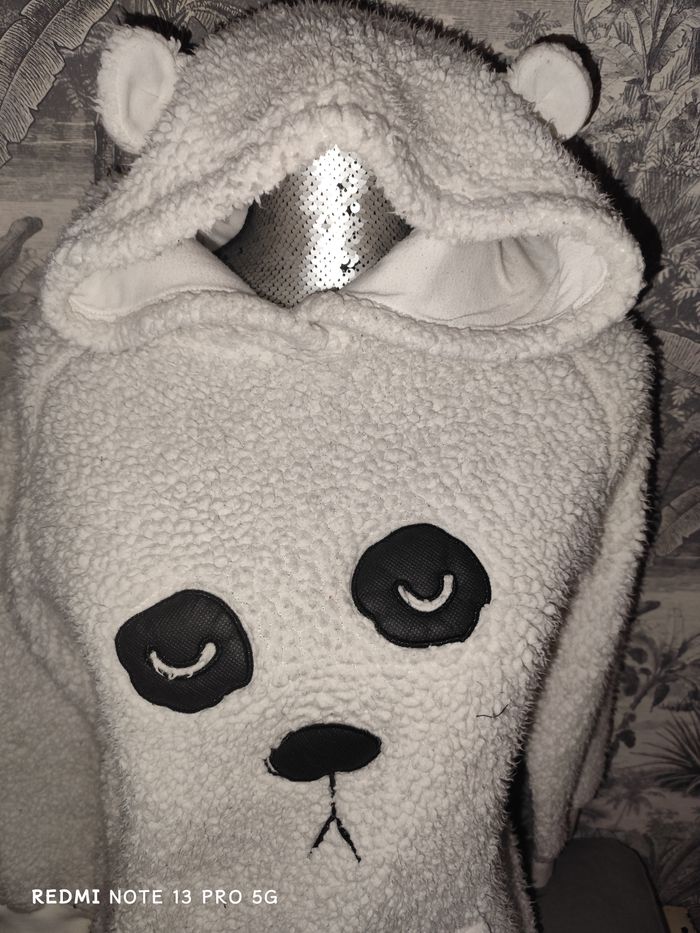 Sweat pilou pilou ours blanc 🐻 14 ans La Halle – TBE - photo numéro 2