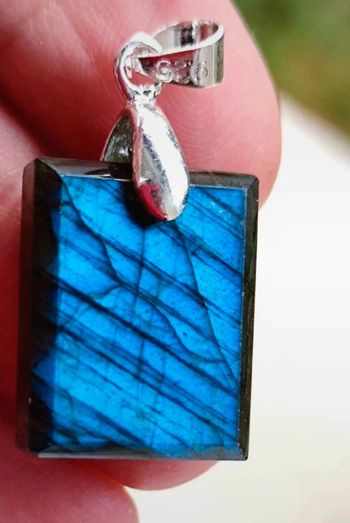 Labradorite bleue