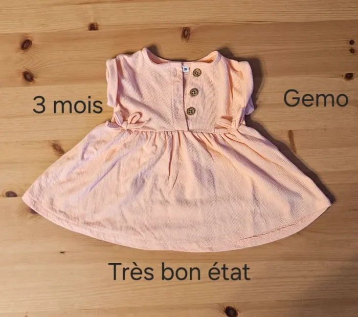 Lot de 3 robes comme neuve - photo numéro 2