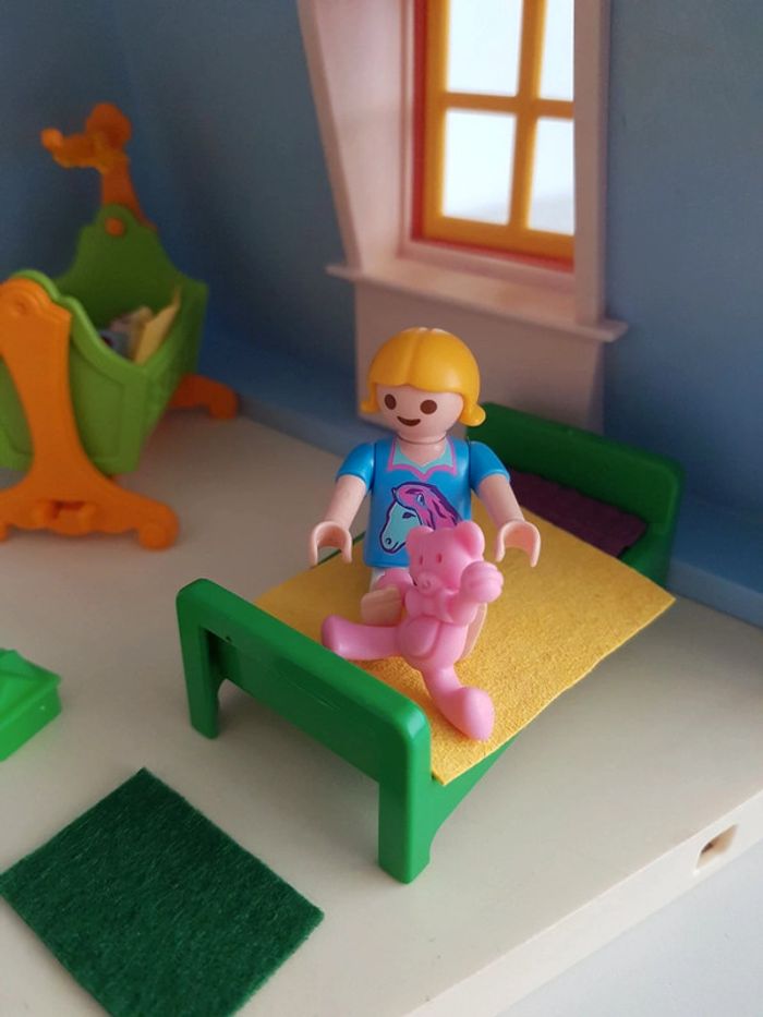 Maison et famille Playmobil - photo numéro 7