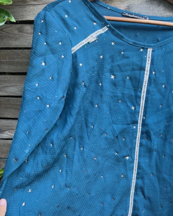 Superbe blouse de la marque Le Monde est à Vous, taille 40, en très bon état (TBE). - photo numéro 4