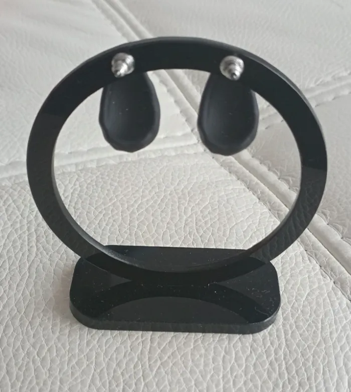 Boucles d'oreilles forme goutte d'eau noires - photo numéro 3