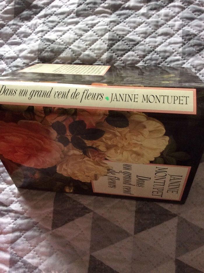 #dans un grand vent de fleurs Janine Montupet - photo numéro 4