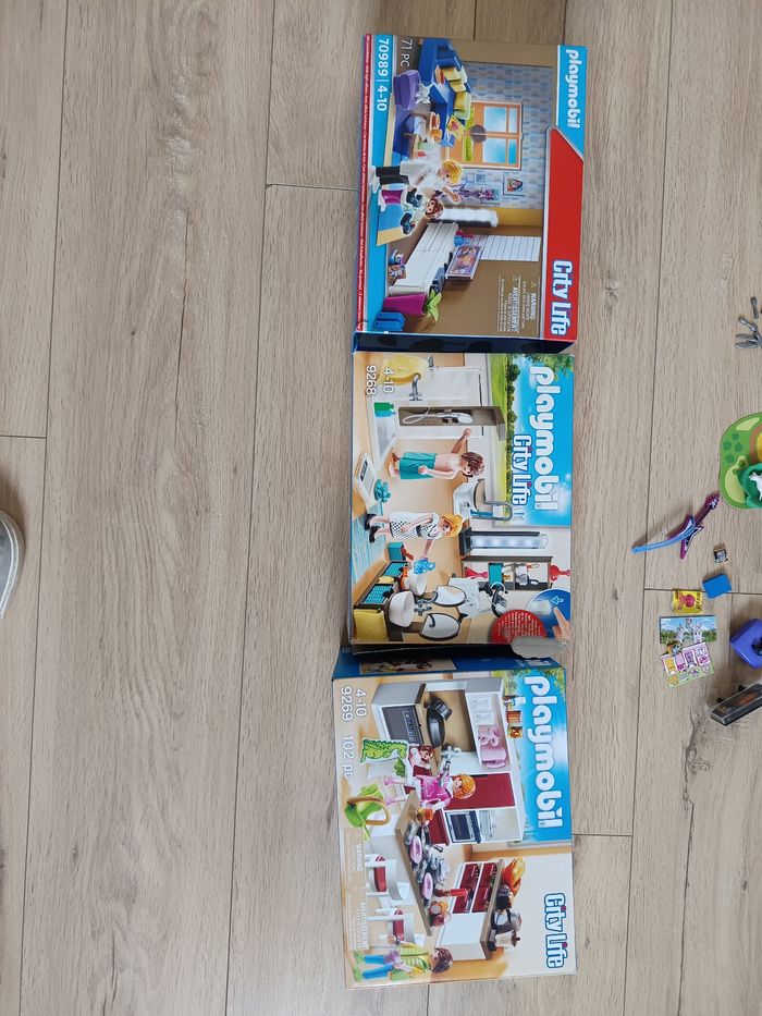 Maison playmobil avec tous les accessoires - photo numéro 2