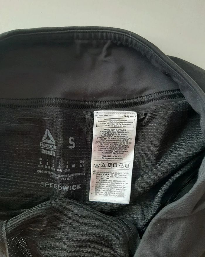 Short de sport Reebok noir taille S - photo numéro 2