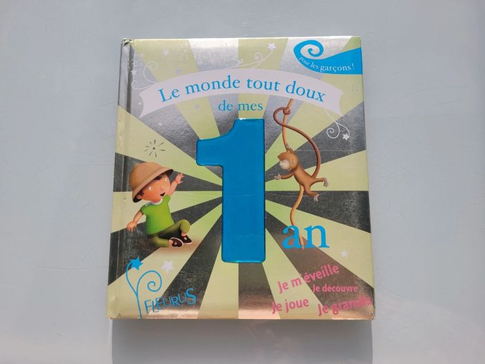 Livre couverture mousse Le Monde tout doux de mes 1 an, fleurus - photo numéro 2