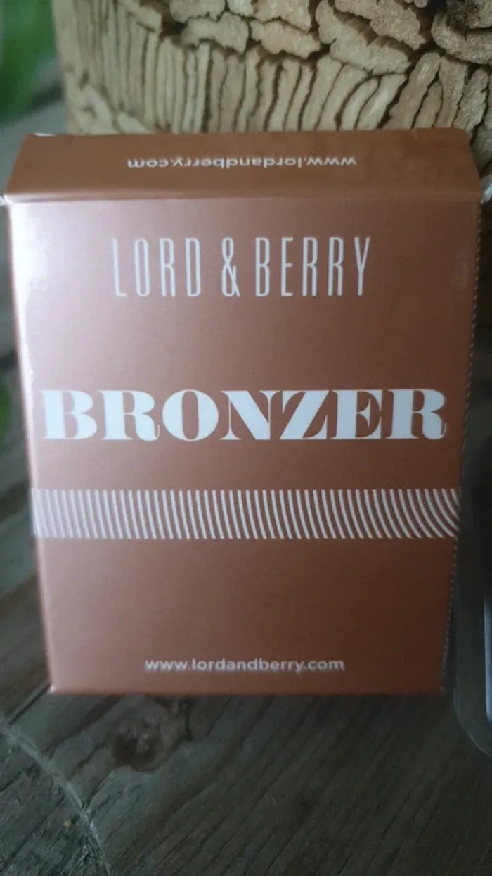 Poudre bronzante Lord & Berry - photo numéro 2