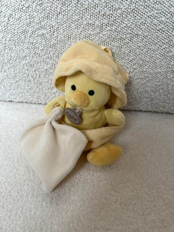 Peluche poussin dans sa coquille Babynat