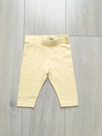 Leggins court jaune pastel. Fille 18 mois Kiabi