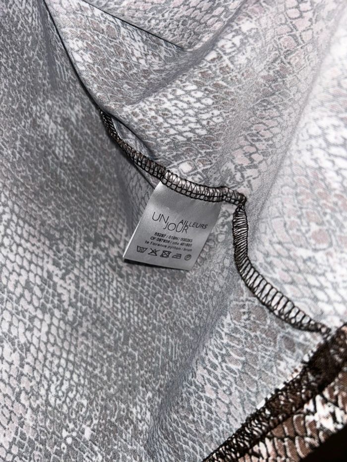 T-shirt manche longue à motif - photo numéro 2