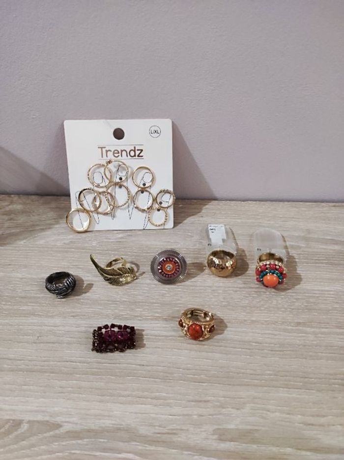 Lot de 8 bagues avec perles/feuilles/"pierre", TBE et neuves!
