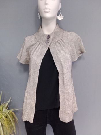 Très joli pull cape 🥰