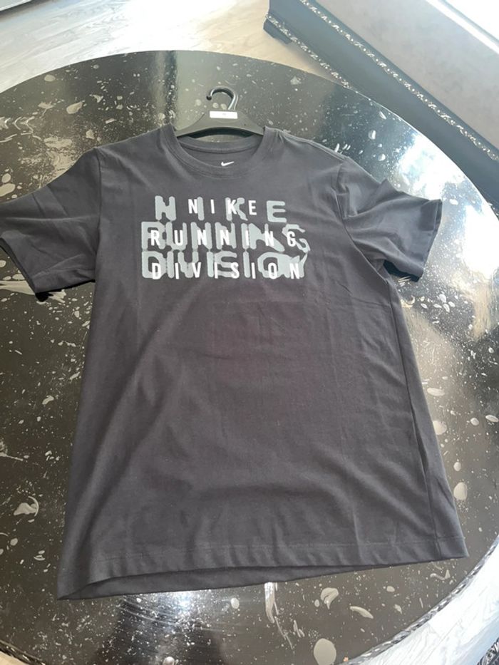 T-shirt Nike running division noir