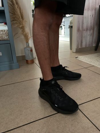 Très belle baskets Nike All Black en Pointure 47