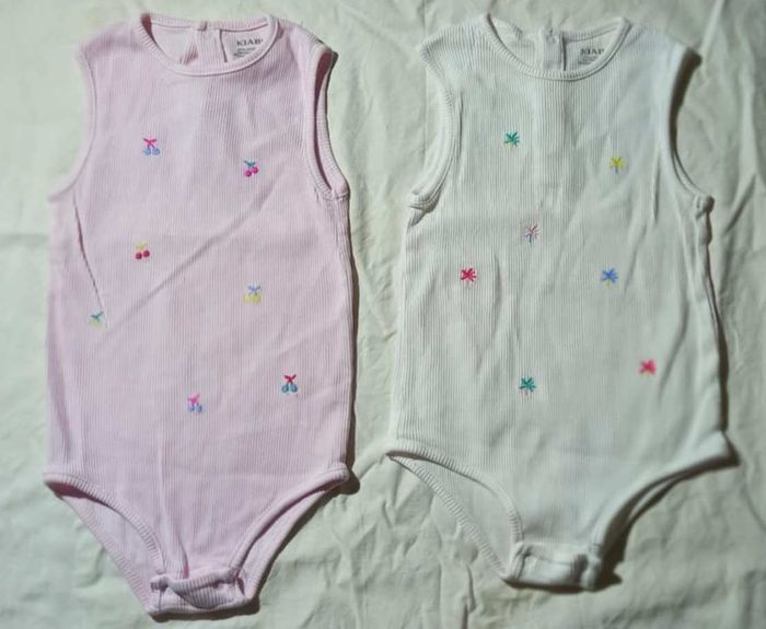 lot de 2 bodies sans manche Kiabi