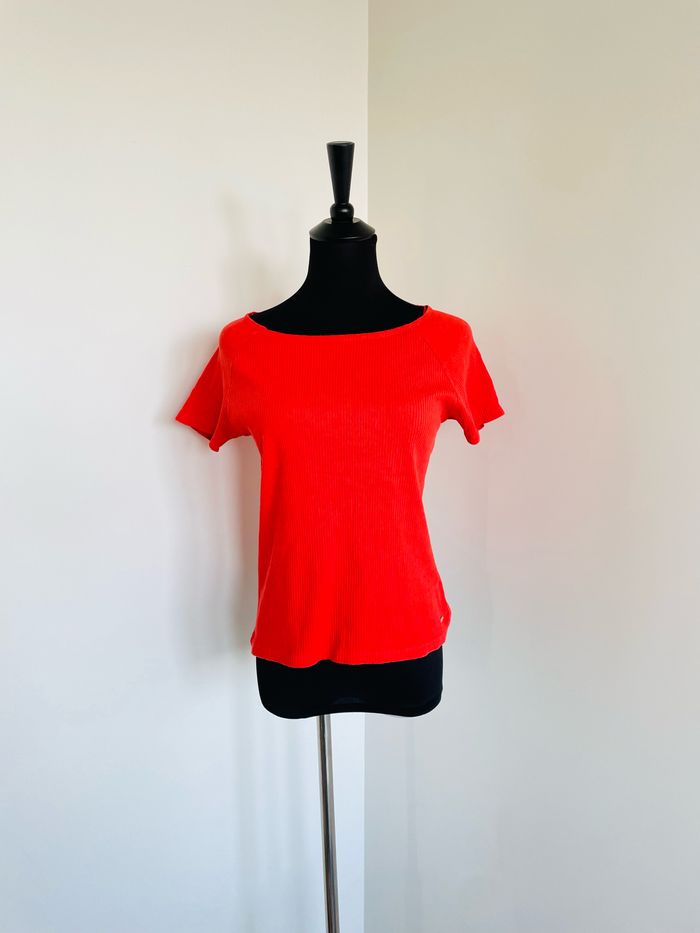 🌸 Tee shirt Creeks. Femme. Taille 38 M. tres bon état.