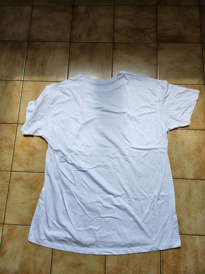 Tee-shirt neuf - photo numéro 3