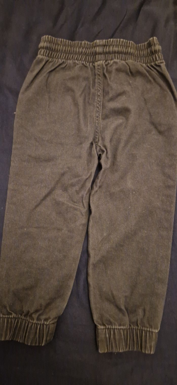 Vend pantalon bleu enfant - photo numéro 2