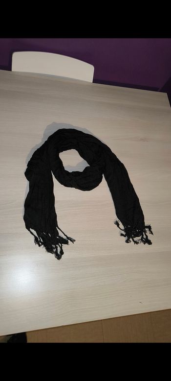 Foulard noir