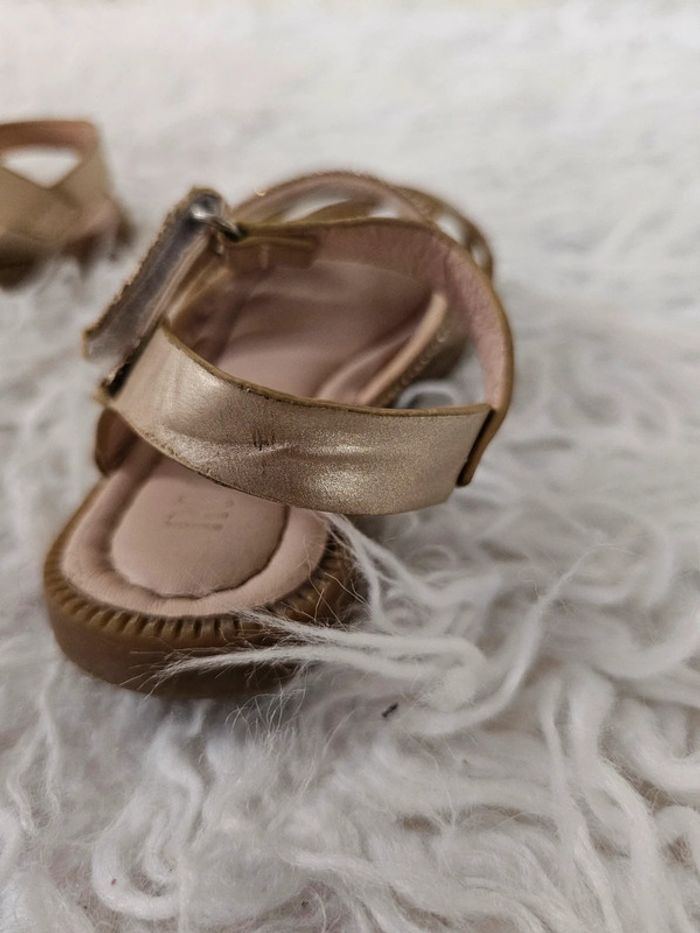 Sandales couleur or avec strass taille 25 - photo numéro 13