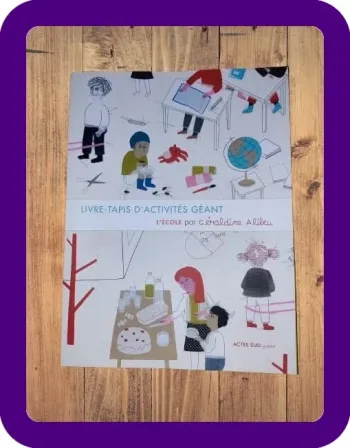 Le livre-tapis de l'école

Par Géraldine Alibeu