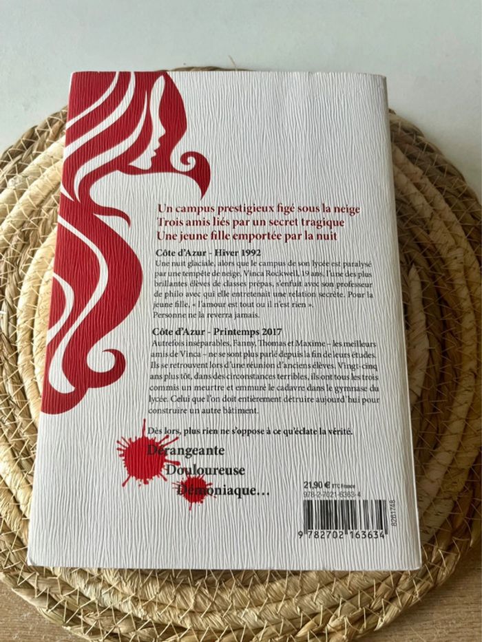 Roman La Jeune Fille et la Nuit de Guillaume Musso - photo numéro 2