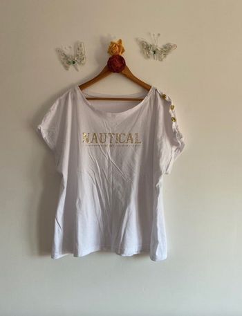 Nautical Spirit – T-shirt à inscription et boutons dorés