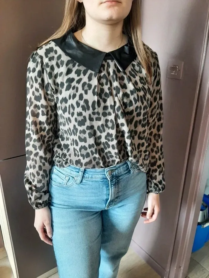 Blouse légère femme 36/38 col noir léopard comme neuve - photo numéro 7