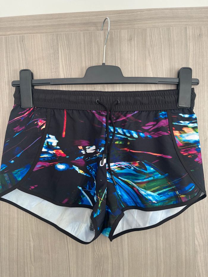 Short sport fabletics taille xs