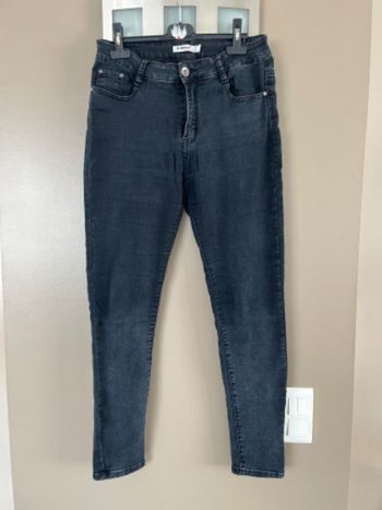 Jean slim noir taille L