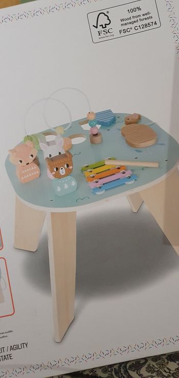 Ensemble table d'activités et maison des formes neufs