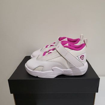 Baskets bébé Jordan Max Aura