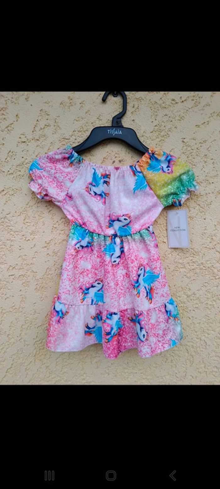Robe motifs licorne