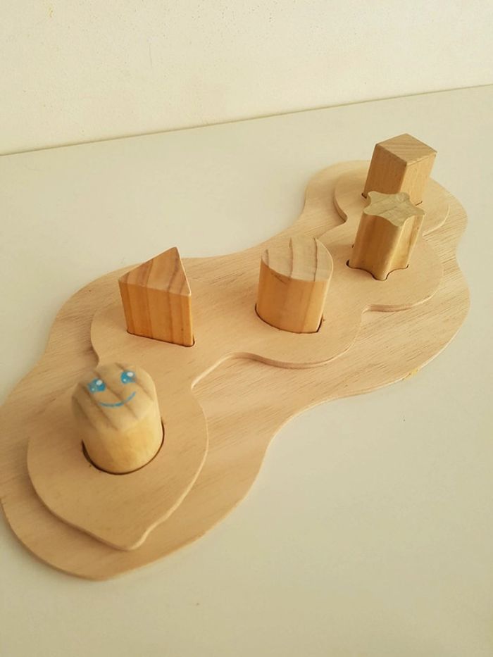 Puzzle en bois à emboîtement chenille des formes et couleurs - photo numéro 11