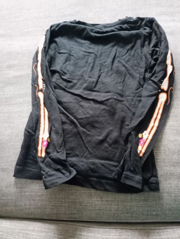 Tee shirt squelette 122/128cm - photo numéro 2